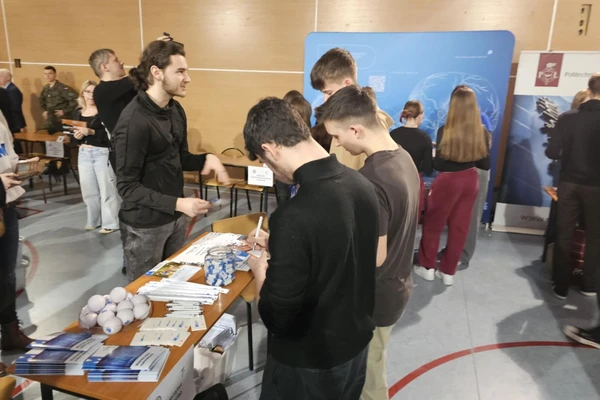 Powiatowe Targi Edukacji i Pracy „Zaplanuj swoją przyszłość” w Radomsku