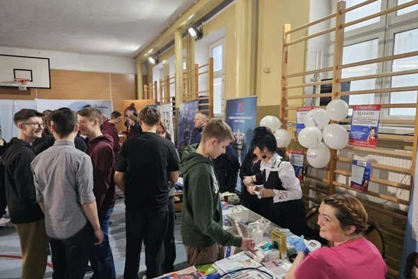 Powiatowe Targi Edukacji i Pracy „Zaplanuj swoją przyszłość” w Radomsku
